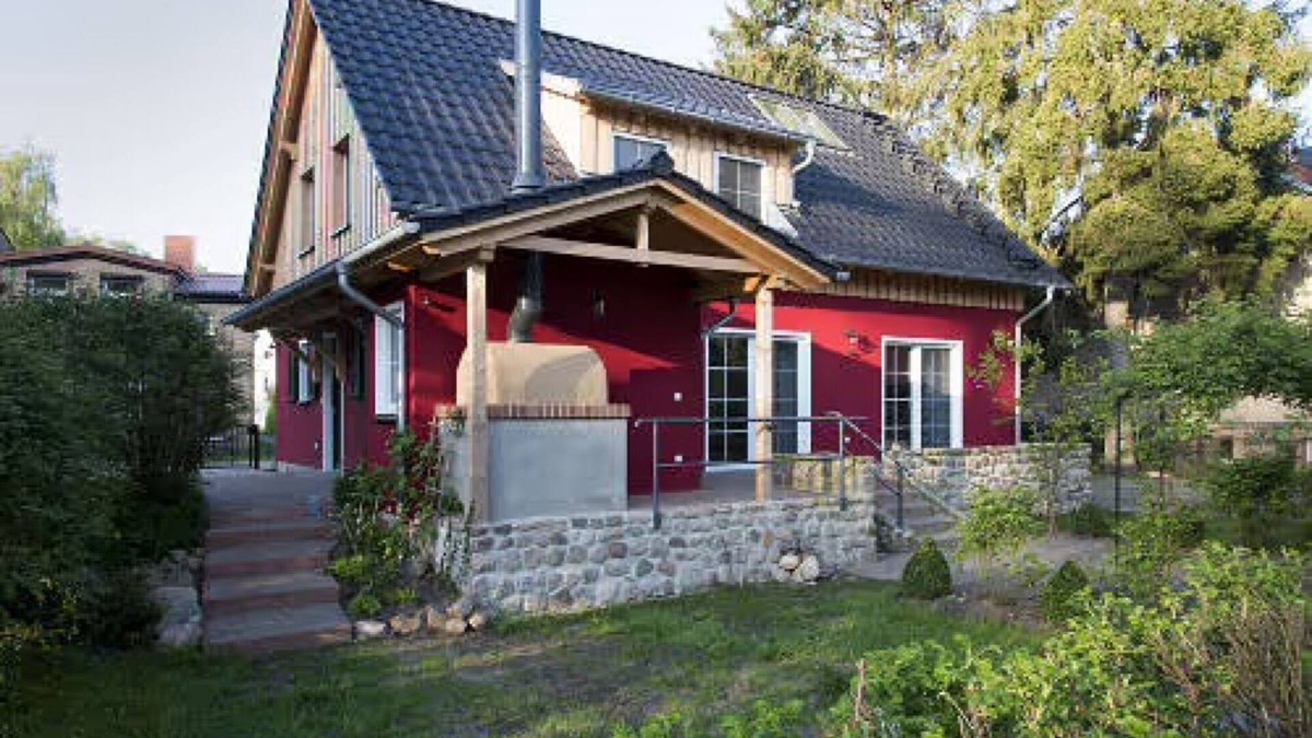 Oberhavel House | Holiday Home 'Ferienhaus Haussee' with Lake View, Private Terrace and Wi-Fi