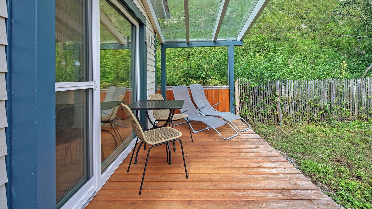 Liebenau Apartment | Holiday Home "Ferienhaus Das Kleine Paradies" with Sauna, Garden and Wi-Fi