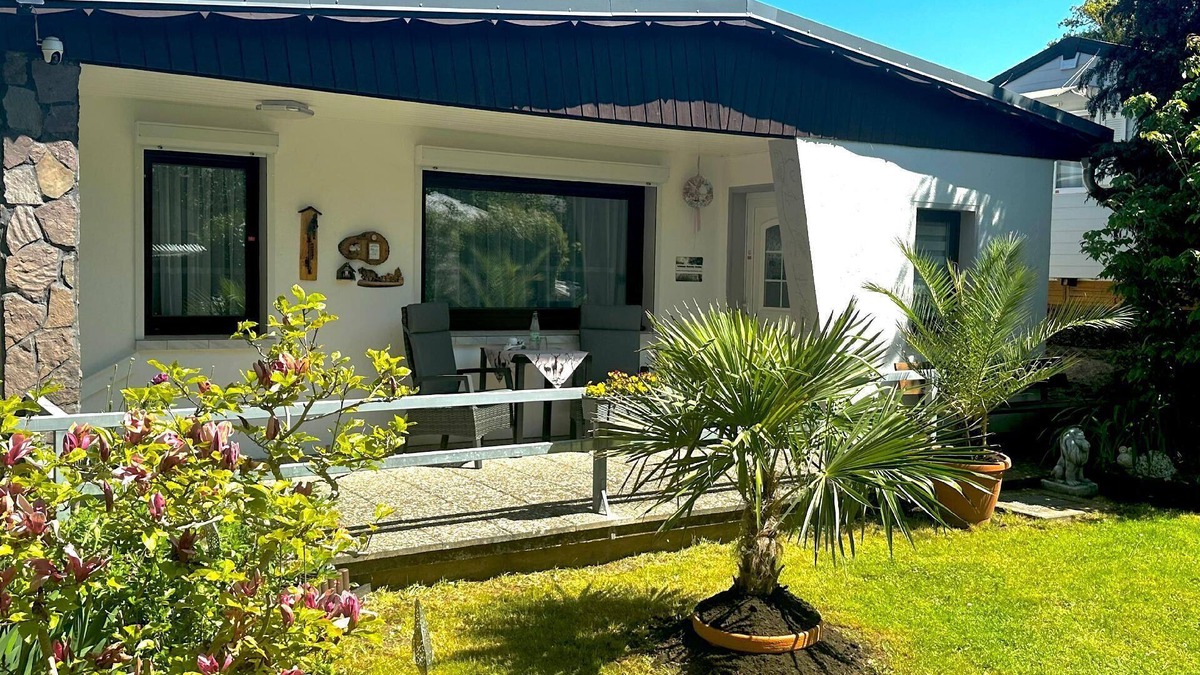 Friedrichroda House | Holiday home for three people with terrace