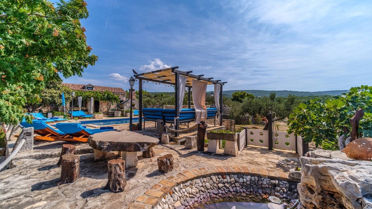 Supetar House | Holiday Home for up to 7 Pool Countryside by sea
