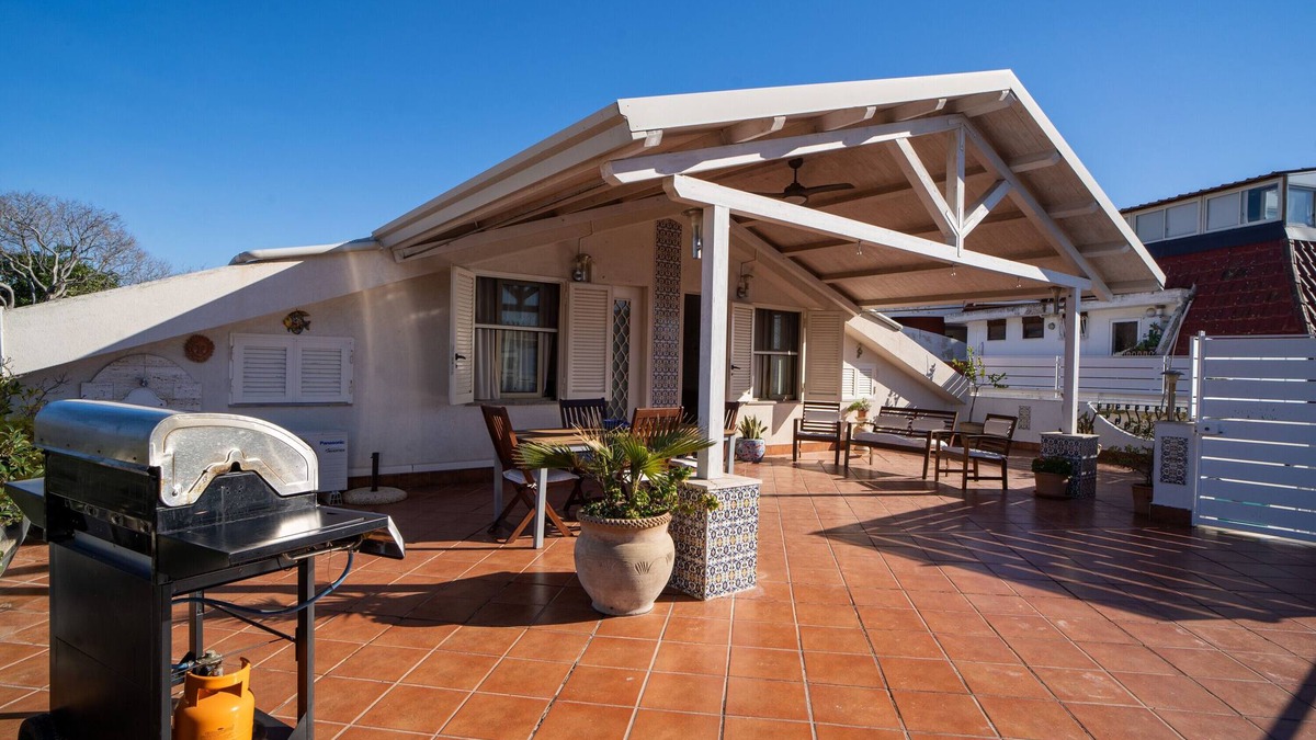 Recanati House | Holiday Home "Giugiò" with Mountain View, Terrace and Air Conditioning
