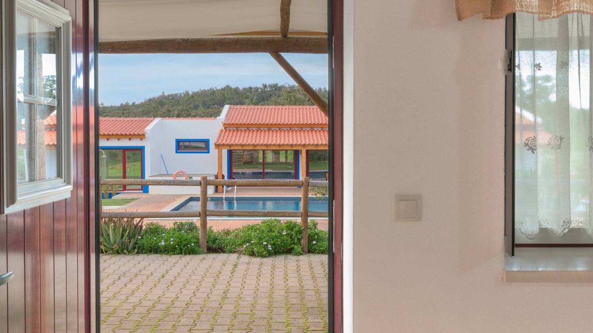 Sao Luis Apartment | Holiday Home 'Gui' with Mountain View, Wi-Fi and Air Conditioning