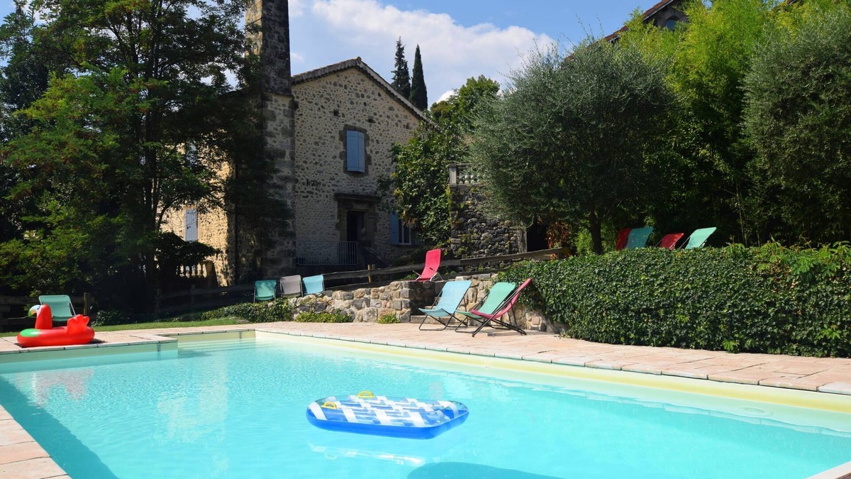 Pont-de-Labeaume House | Holiday Home in Ardèche near Château de Ventadour