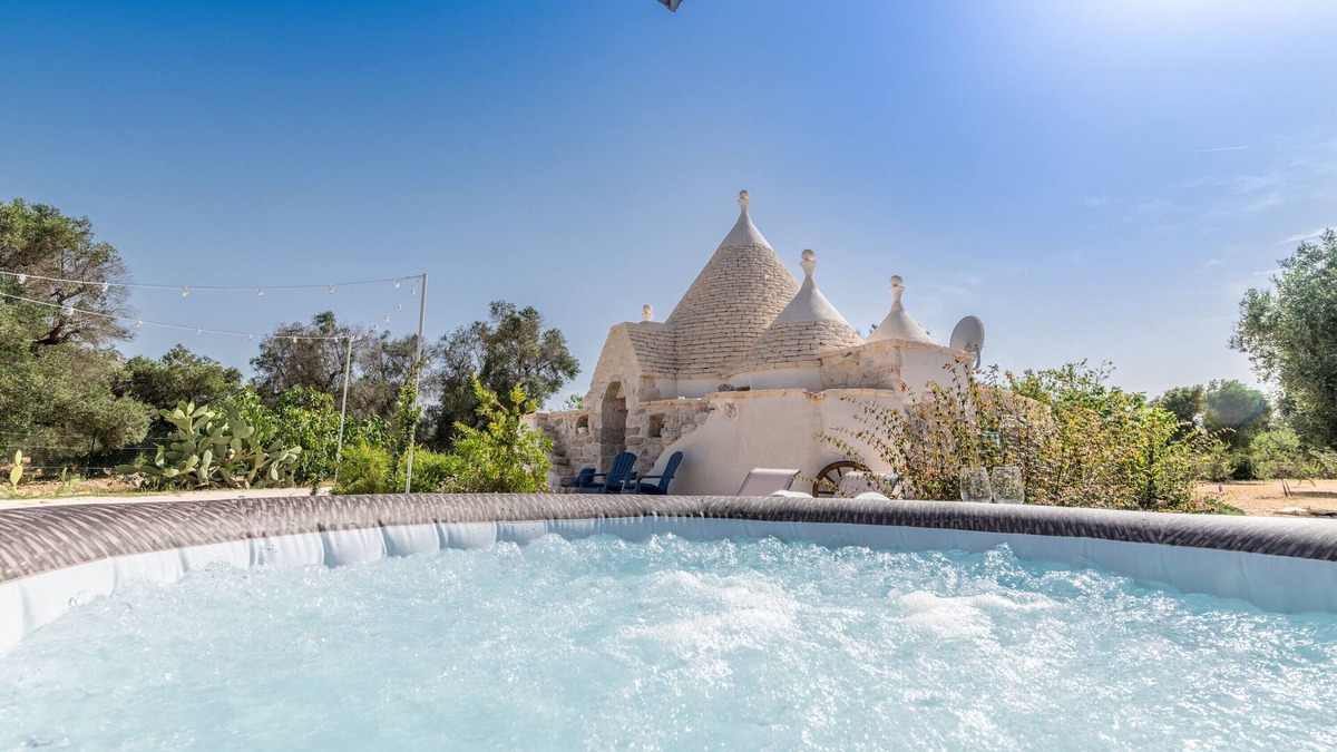 Ceglie Messapica House | Holiday Home 'Il Trullo Di Mariangela' with Private Garden, Wi-Fi and Air Conditioning