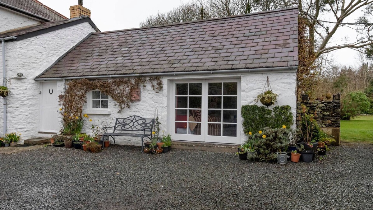 Pennant Cottage | Holiday Home in Ceredigion near Seashore