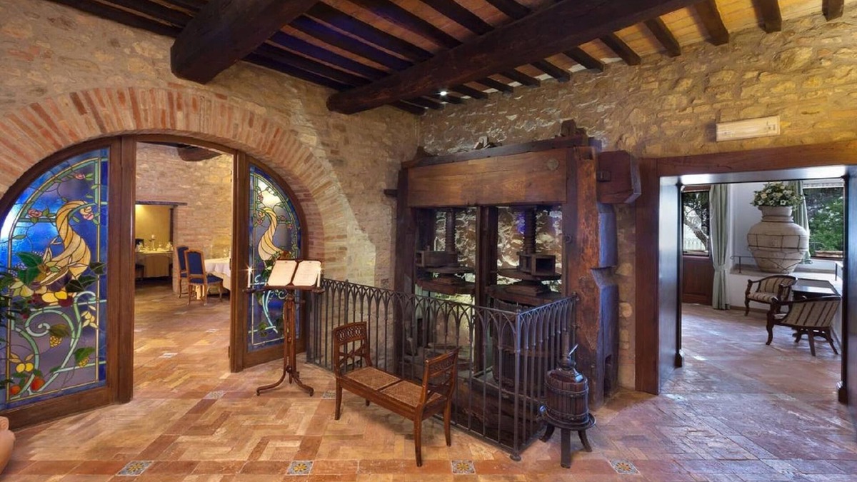 Canalicchio House | Holiday Home in Collazzone With Pool & Sauna
