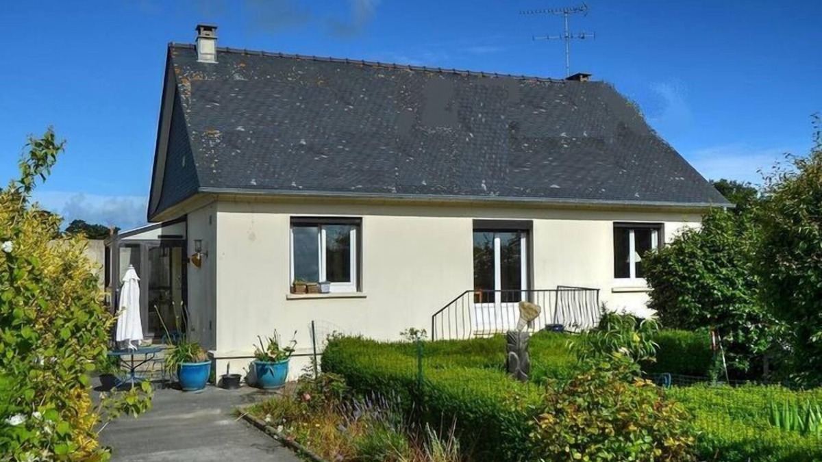 Kerbors House | Holiday Home in Kerbors near Côte de Granit Rose