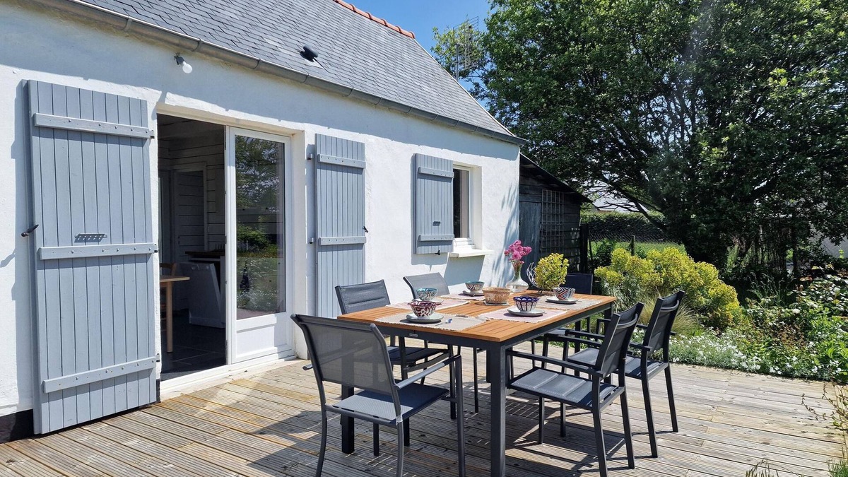 Locquirec House | Holiday Home in Locquirec near Sandy Beaches