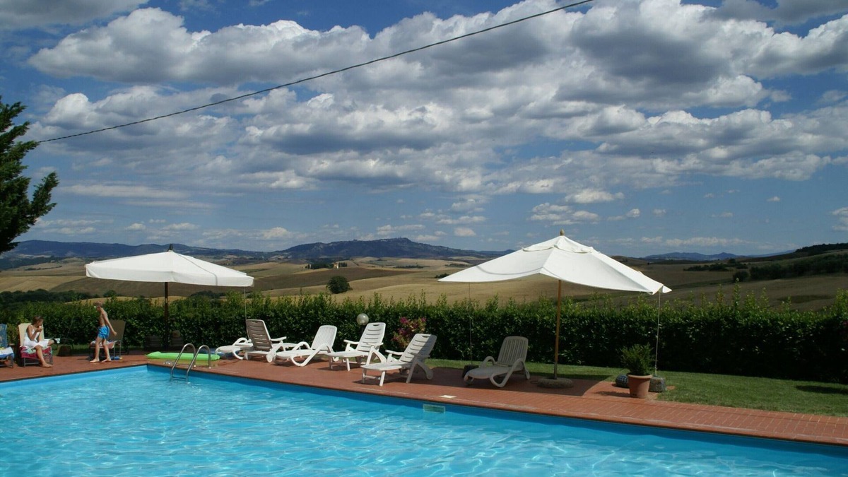 Lajatico House | Holiday Home in Orciatico With Pool & BBQ
