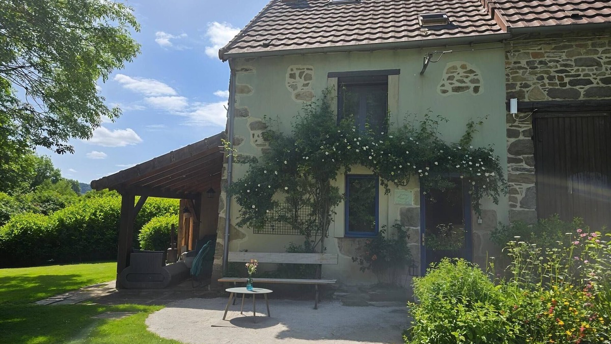 Pionsat House | Holiday Home in Pionsat near Volcano Park