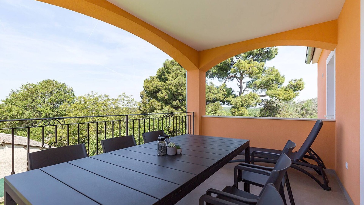 Fuskulin House | Holiday home in quiet location, sea view, 2 separate units, up to 10 persons