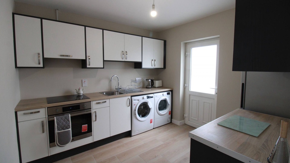 Inverin Apartment | Holiday Home in Rossaveal, Sleeping 6