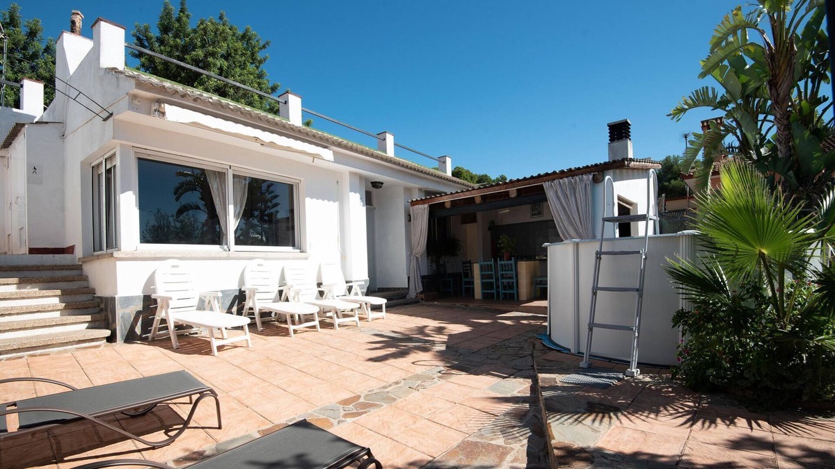Sant Jaume dels Domenys House | Holiday Home in Sant Jaume dels Domenys with Swimming Pool
