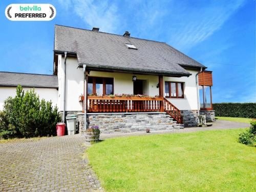 Schoenberg House | Holiday Home in Schצnberg with Jacuzzi