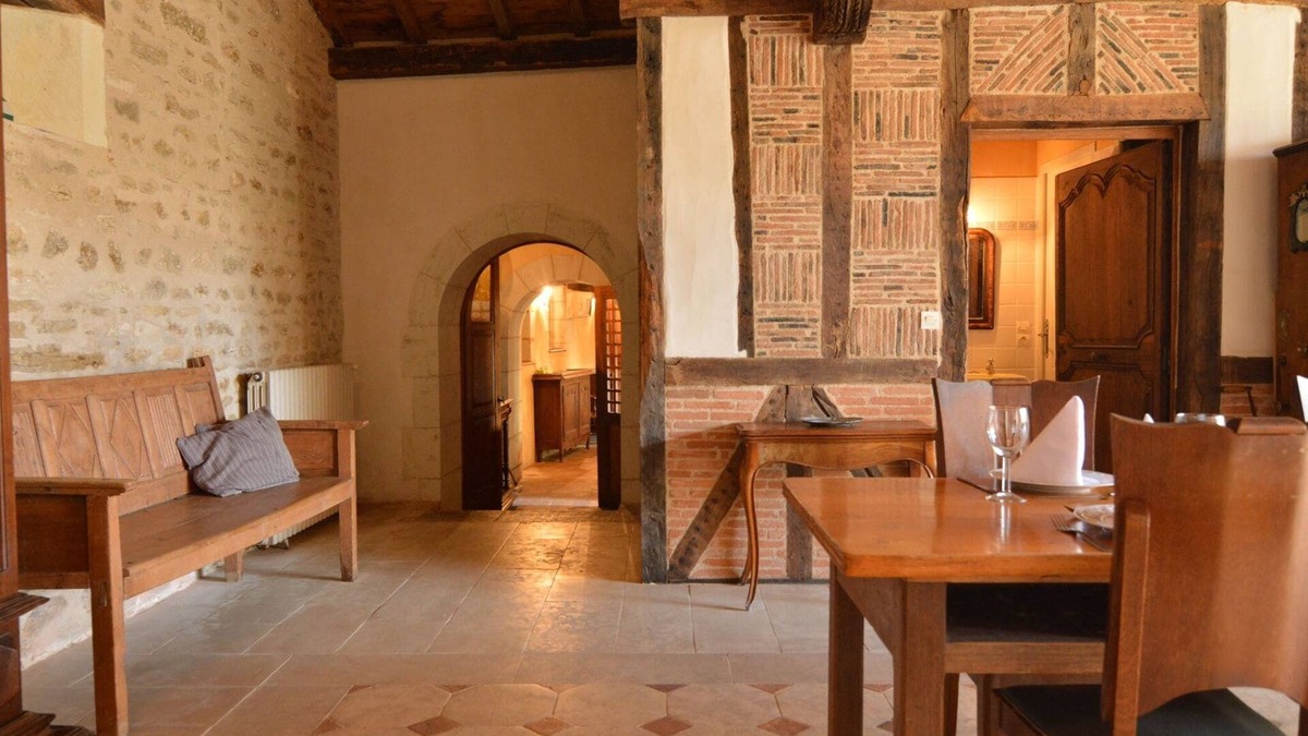 Thurageau House | Holiday Home in Thurageau with Private Pool