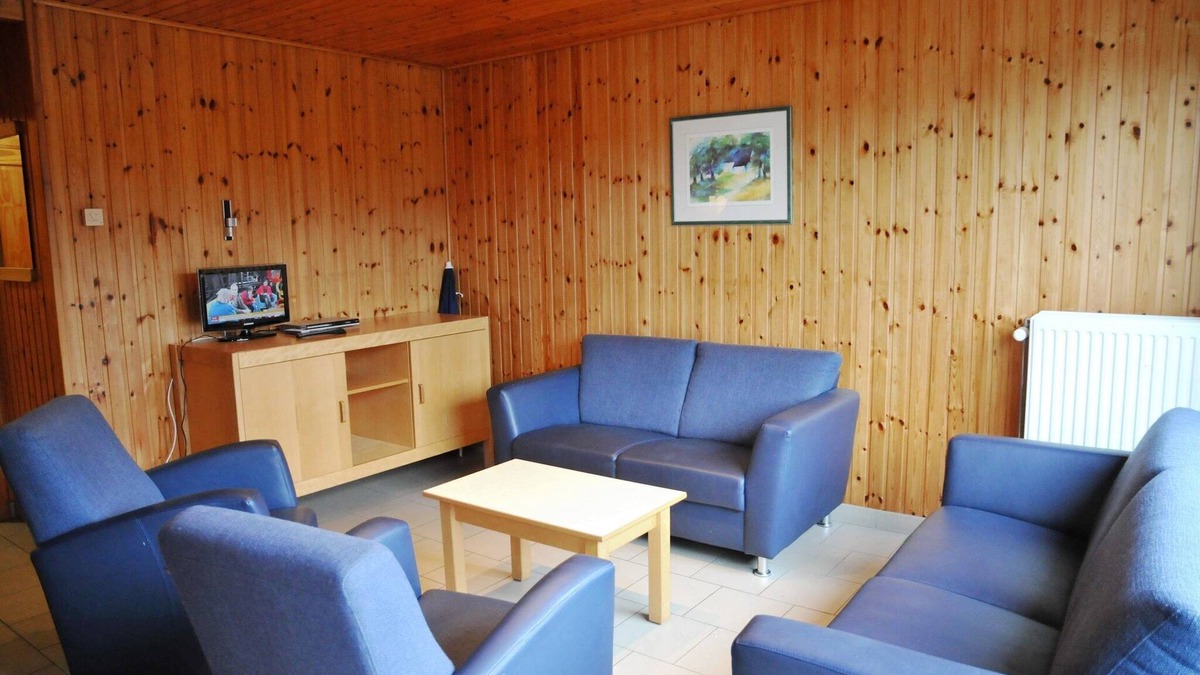 Vielsalm House | Holiday Home in Vielsalm with Lake View