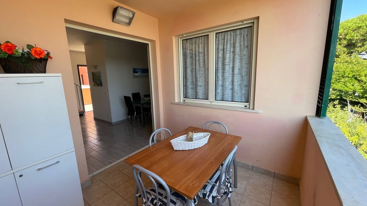 Principina a Mare House | Holiday Home 'Rio Home' with Private Terrace and Air Conditioning