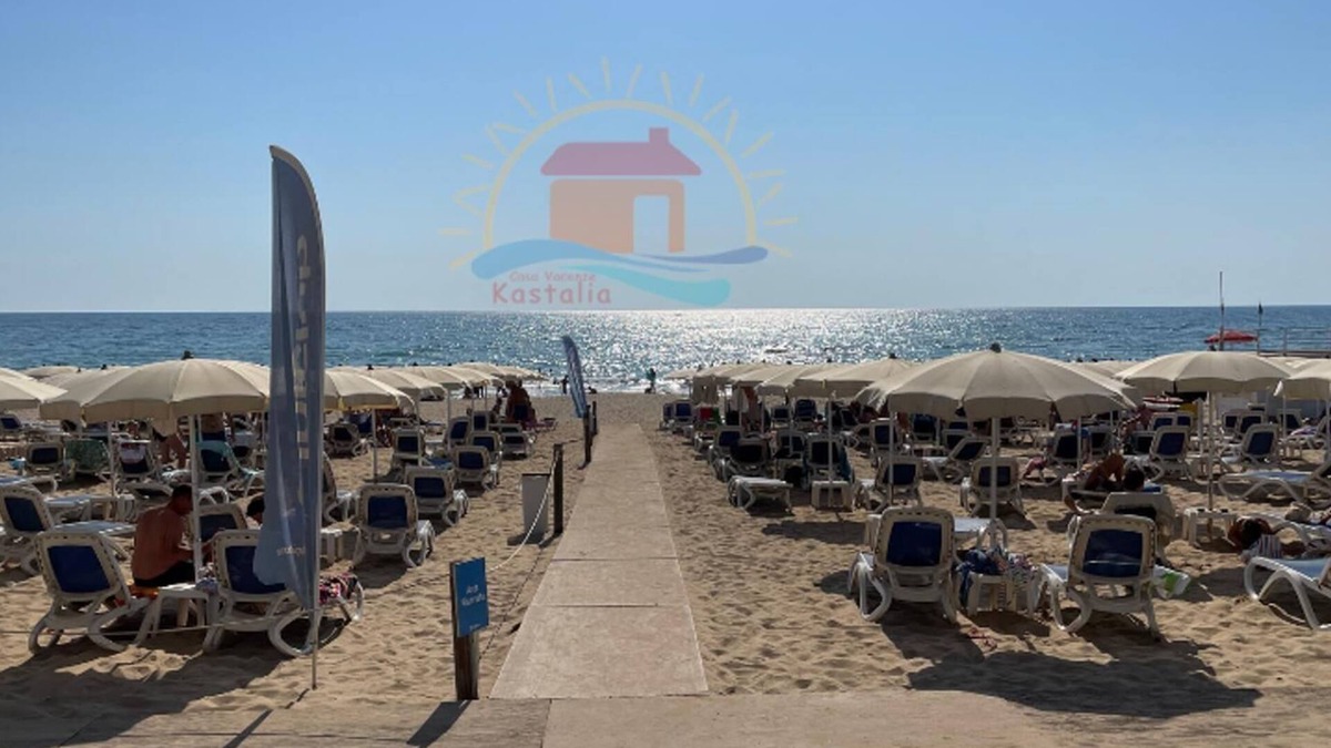 Ragusa House | Holiday Home "Kastalia - La Relax" with Sea View, Shared Pool & Wi-Fi