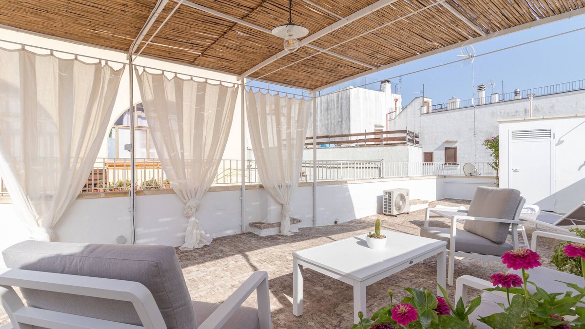 Matino House | Holiday Home L'Angolo di Giadia with Pool, Terrace & Wi-Fi