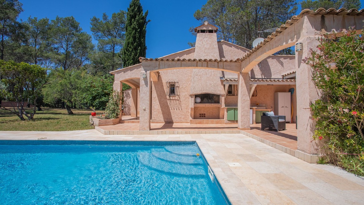 Puget-sur-Argens House | Holiday Home 'La Lieutenante' with Private Pool, Wi-Fi and Air Conditioning