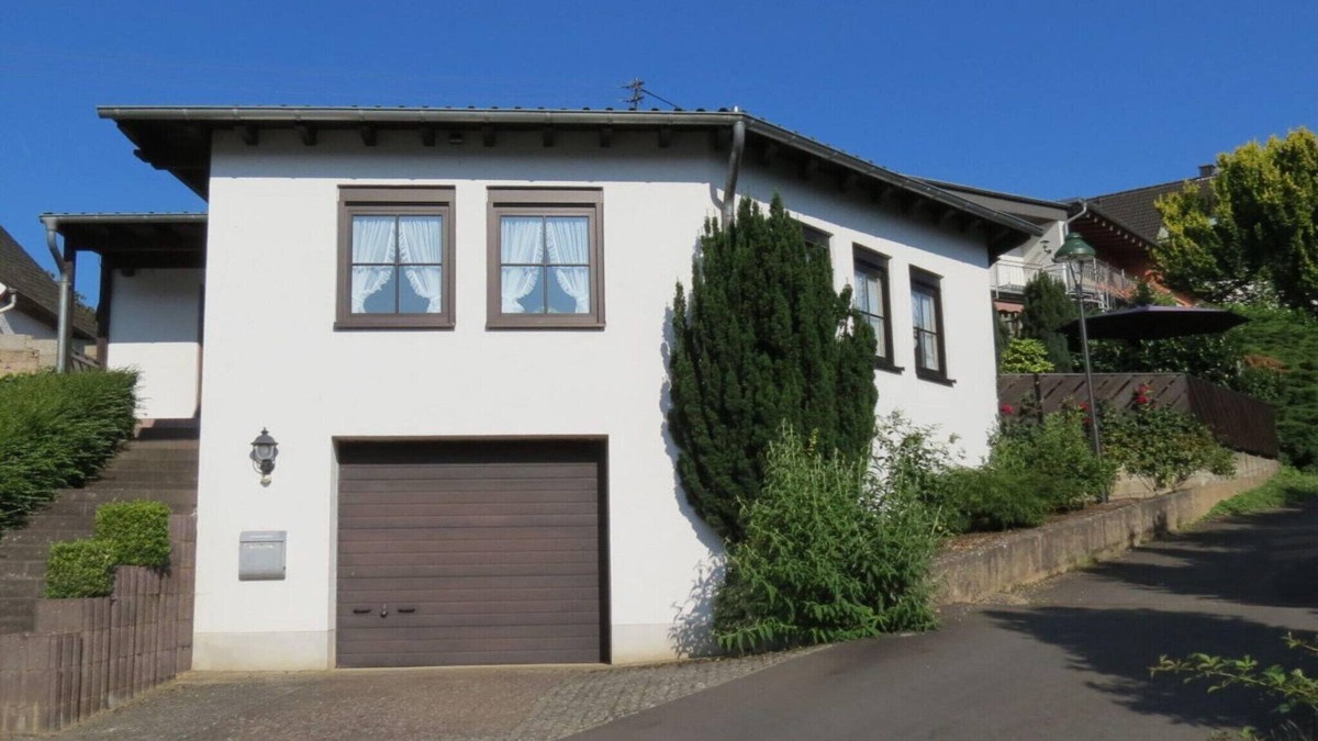 Neumagen-Dhron Apartment | Holiday Home Later Comfortable Vacation Home