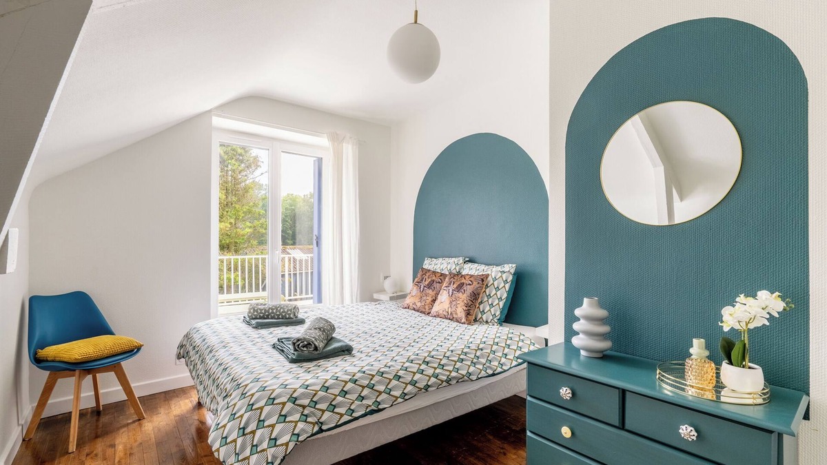 Saint-Vran House | Holiday Home 'La Maison Des Chevaux' with Private Terrace and Private Garden