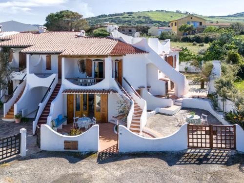 La Ciaccia House | Holiday Home La Perla Bianca by Interhome