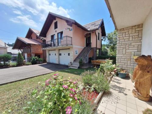 Fuzine Apartment | Holiday Home Lana