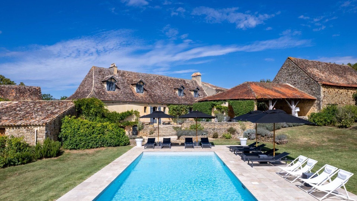 Sainte Croix de Beaumont House | Holiday Home 'Le Mas' with Private Pool, Private Terrace and Wi-Fi