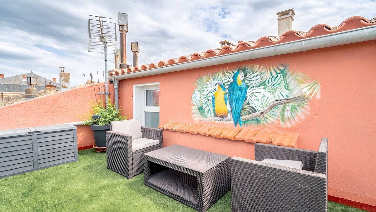 Olonzac House | Holiday Home 'Le Parcours Cathare' with Mountain View, Wi-Fi and Air Conditioning