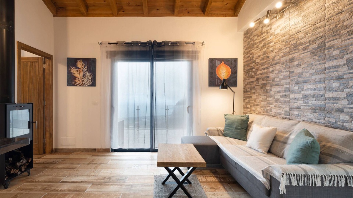 Frontera House | Holiday Home 'Los Almendr2s' with Sea View, Private Terrace and Wi-Fi