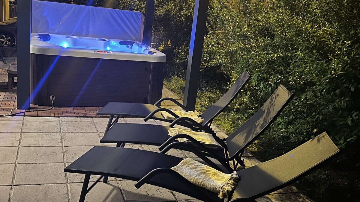 Samobor House | Holiday Home Lupita 1 - Two Bedroom Holiday Home with Terrace and jacuzzi