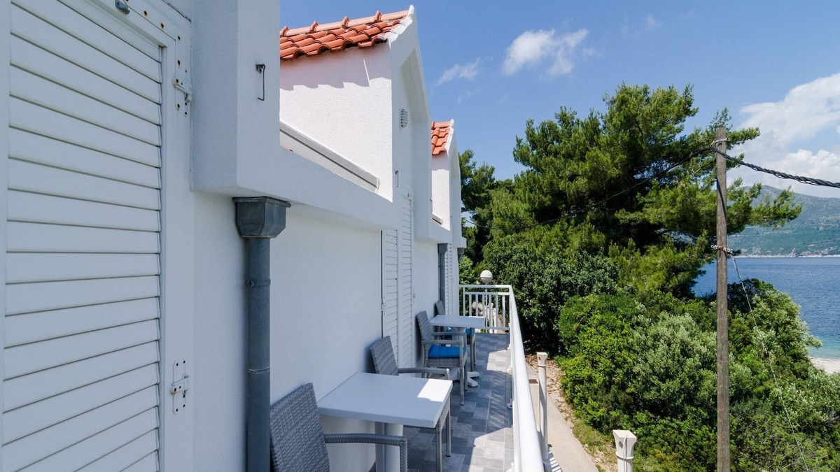 Kolocep Island Apartment | Holiday Home Maćus-One Bedroom Apartment with Balcony