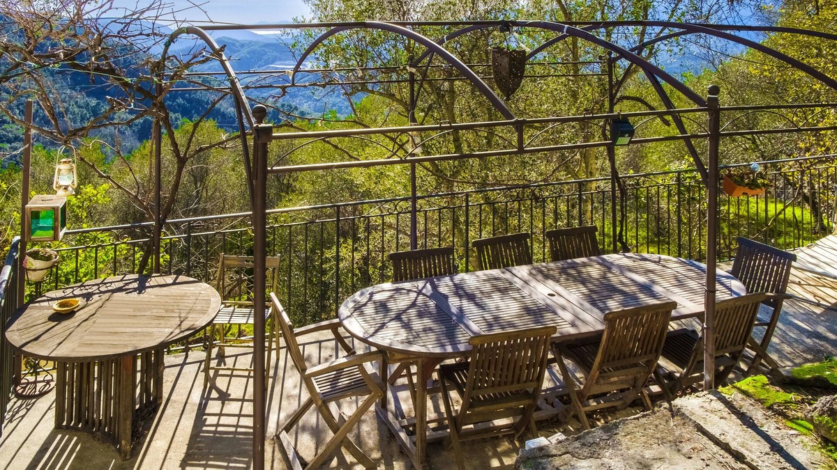 Peille House | Holiday Home 'Maison À Peille' with Sea View, Private Terrace and Wi-Fi