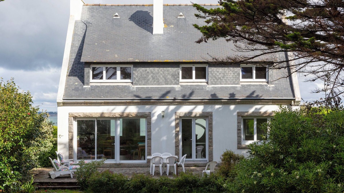 Trevignon House | Holiday Home 'Maison Trévignon À 100m De La Plage' with Wi-Fi