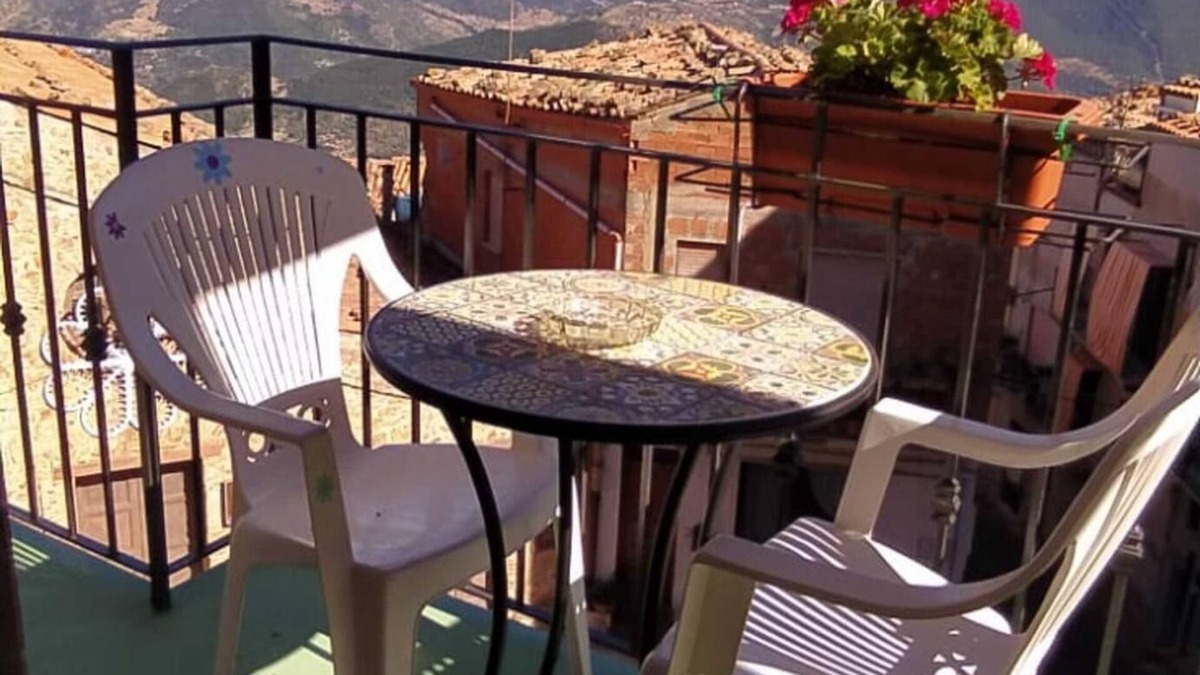 Pollina House | Holiday Home Maria Banana Guest House with Sea & Mountain View and Wi-Fi
