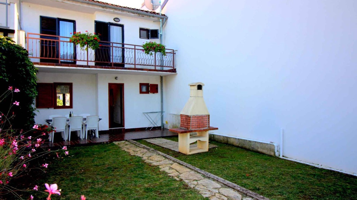 Brulo House | Holiday home near the beach with barbecue