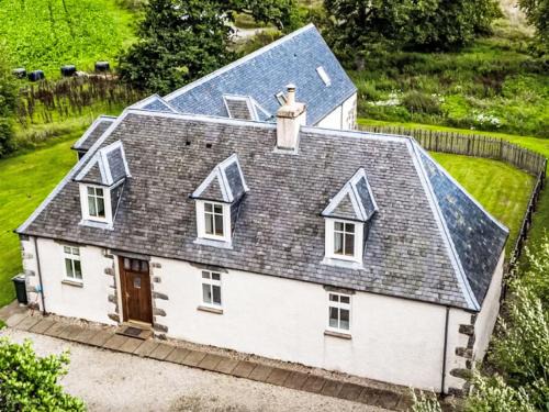Glen Urquhart House | Holiday Home Old Stables by Interhome