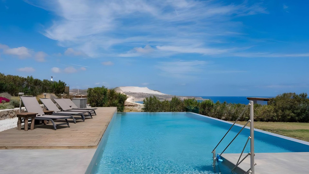 Milos House | Holiday Home 'Olive' with Sea View, Wi-Fi and Air Conditioning