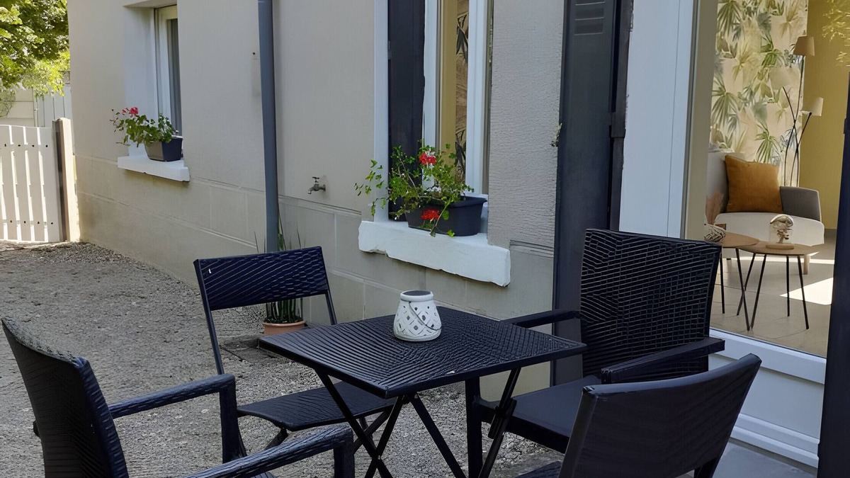 Gy-en-Sologne House | Holiday Home 'Pause Bucolique En Sologne' with Private Garden and Wi-Fi