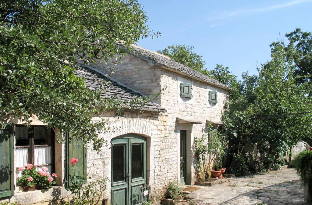 Munci House | Holiday Home Pod Ruzon - PZN210