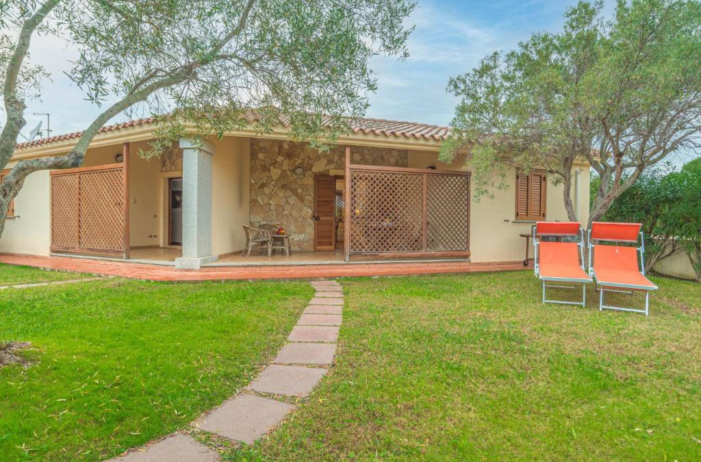Costa Rei House | Holiday Home Rei Sole Trilo - REI320 by Interhome