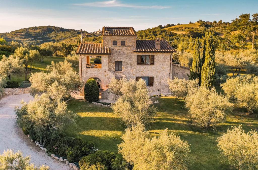 Collazzone House | Holiday Home Roseto by Interhome