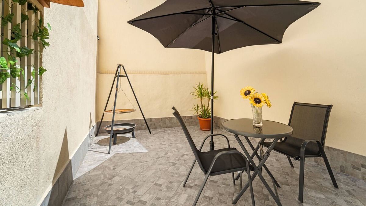 Guspini House | Holiday Home 'Sa Domixedda'