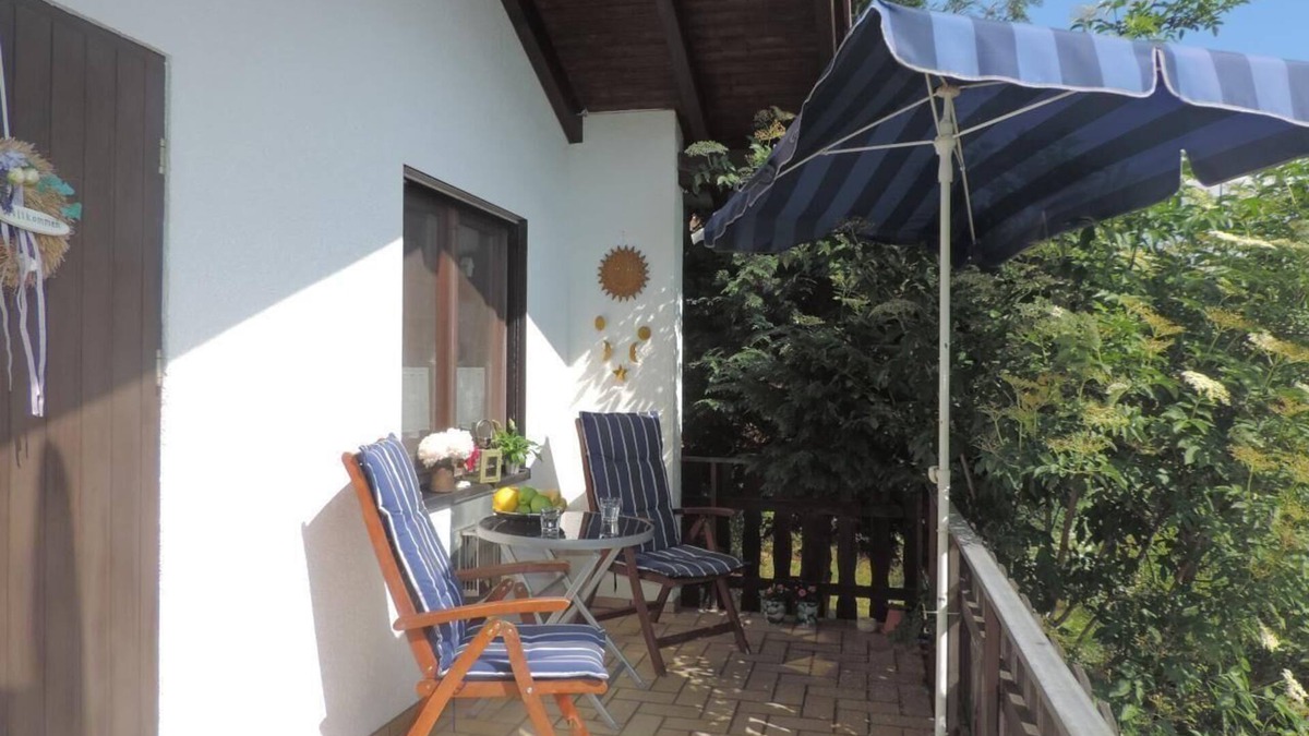 Waldeck House | Holiday home Schlossblick with partial lake view