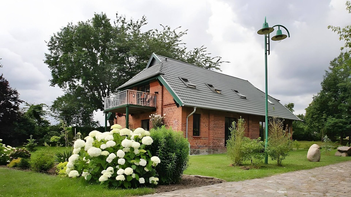 Dummer House | Holiday Home 'Seeadler Am Dümmer' with Lake View, Private Terrace and Wi-Fi