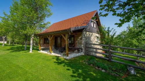 Skrad House | Holiday Home Sleme