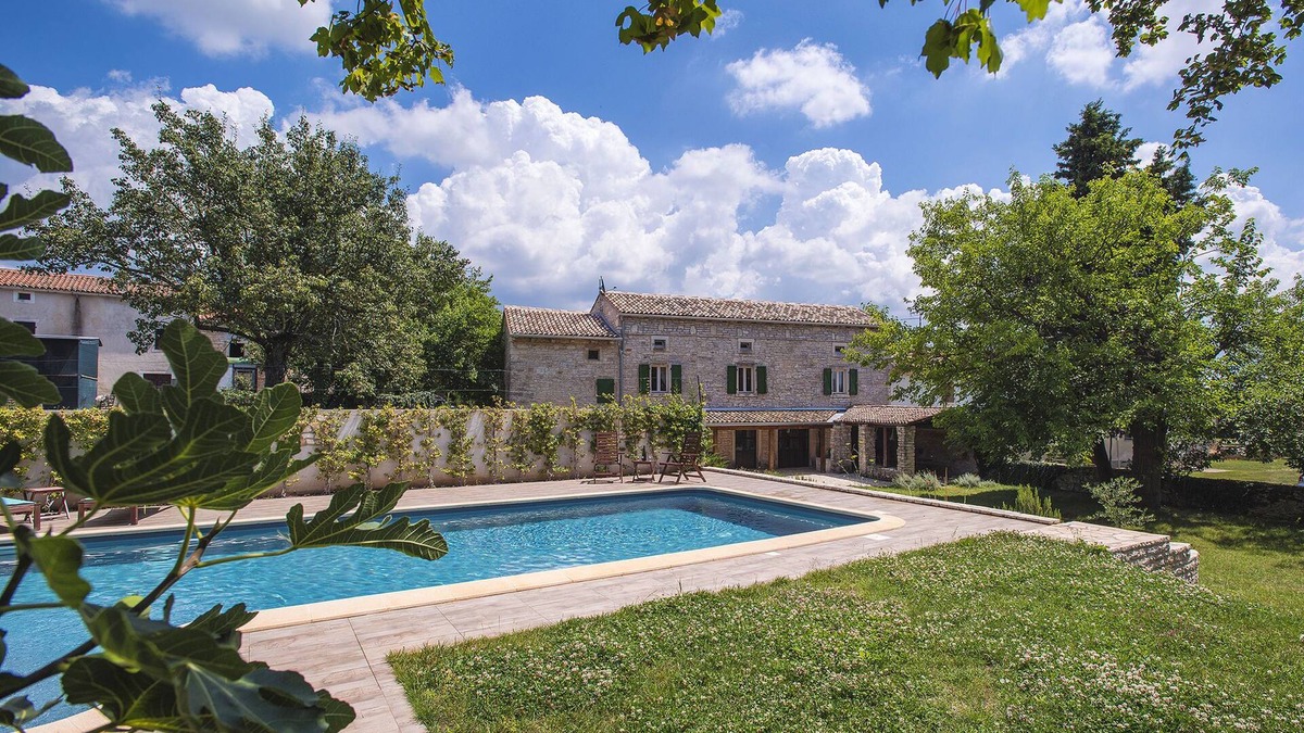 Svetvincenat House | Holiday Home Svetvincenat with Pool