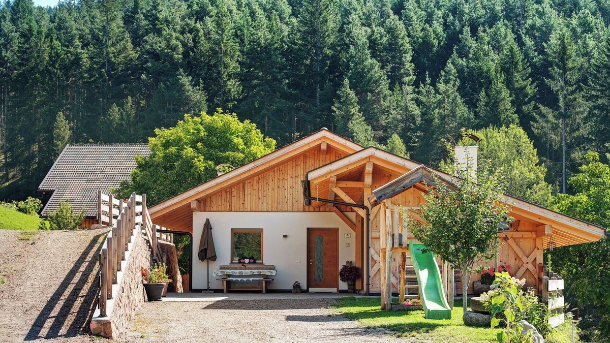 San Genesio Atesino House | Holiday Home 'Tholerhof' with Private Terrace, Private Garden and Wi-Fi