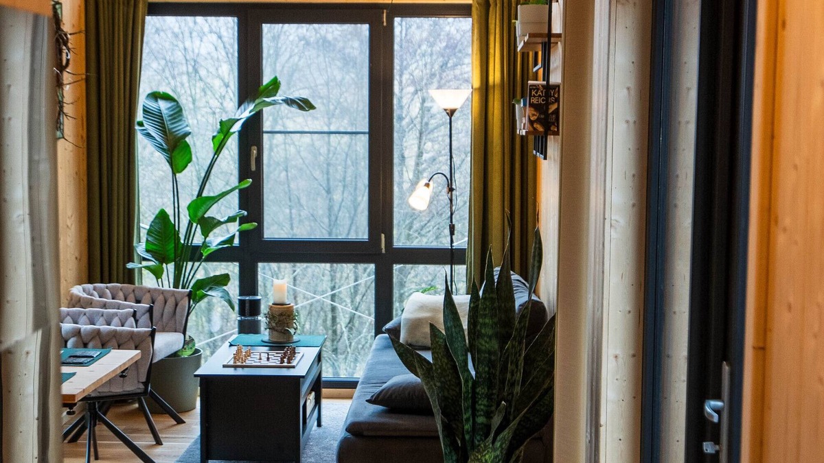 Finsternthal House | Holiday Home 'Tinyhouse B' with Mountain View, Private Terrace and Wi-Fi